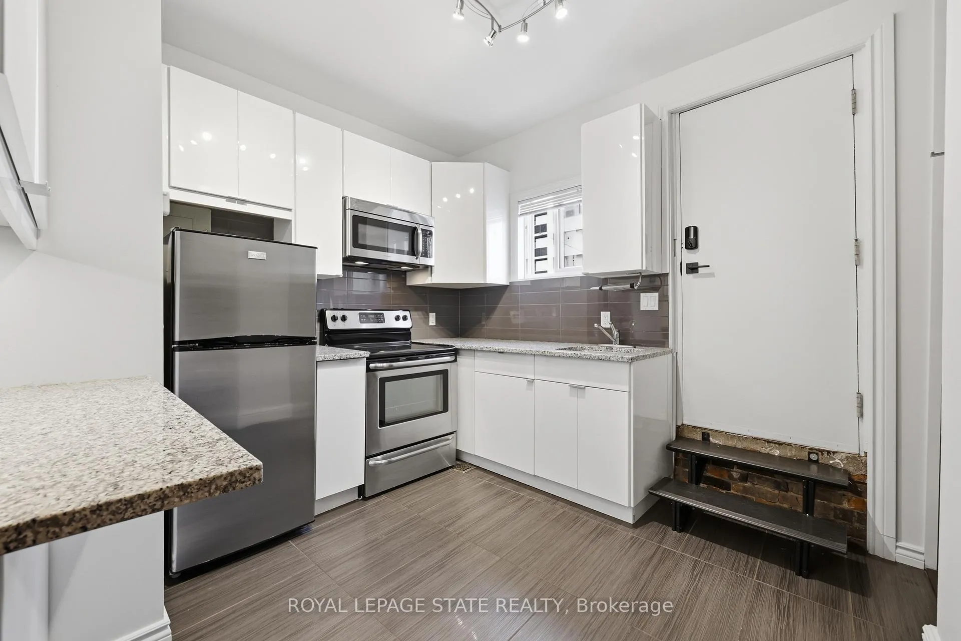 Photo 30 of 252 King Street W, Hamilton, Central — HOMEH