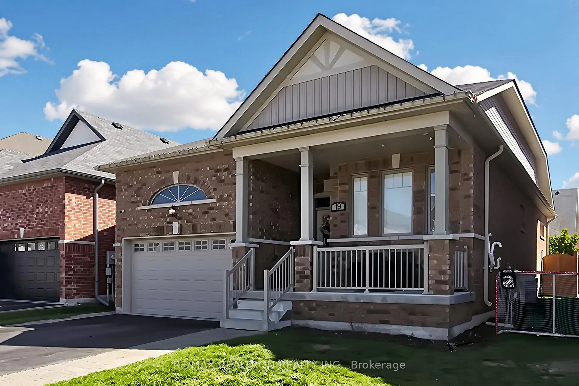Photo 2 of 19 Stainton Street, Clarington, Courtice — HOMEH