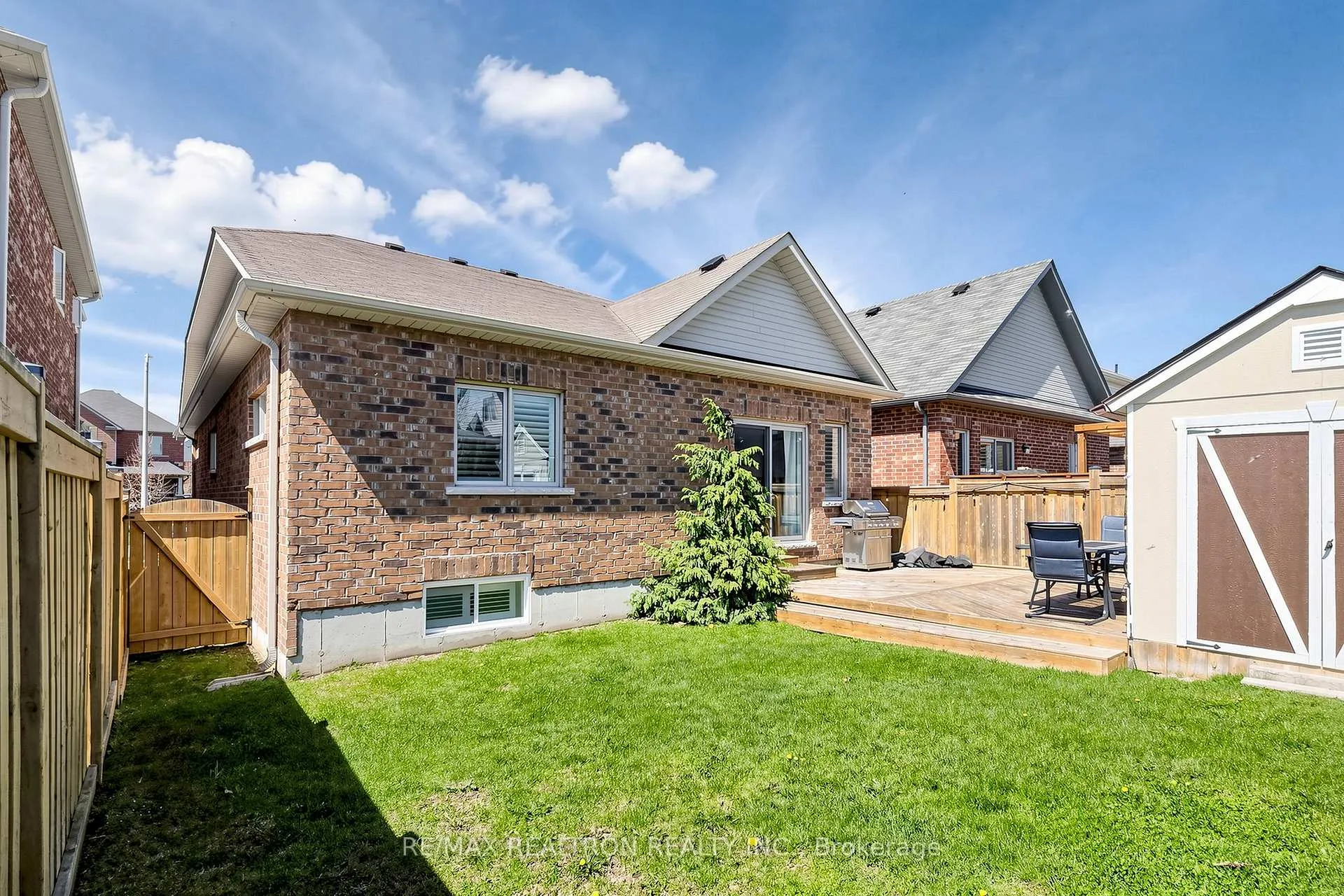 Photo 41 of 19 Stainton Street, Clarington, Courtice — HOMEH