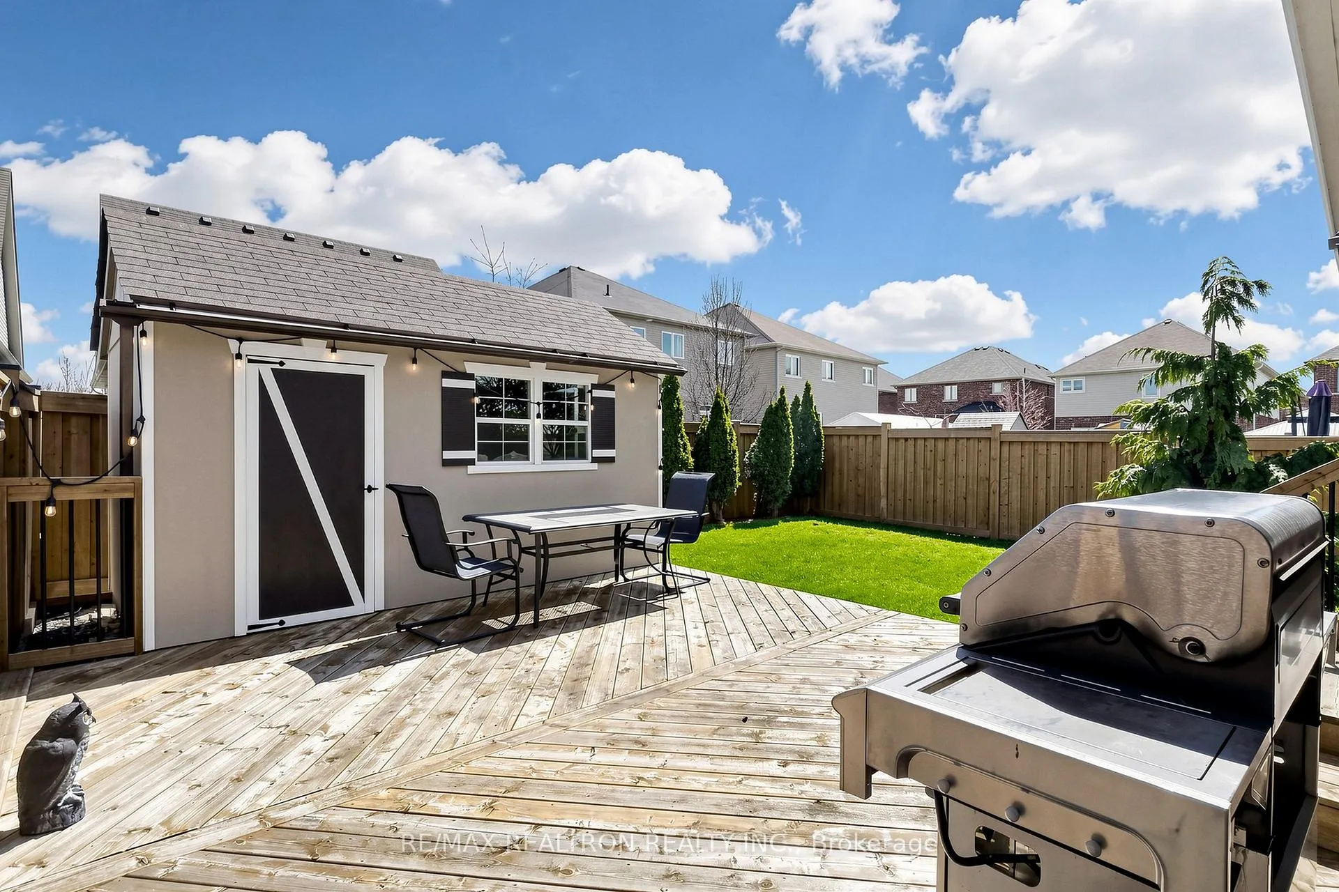 Photo 43 of 19 Stainton Street, Clarington, Courtice — HOMEH