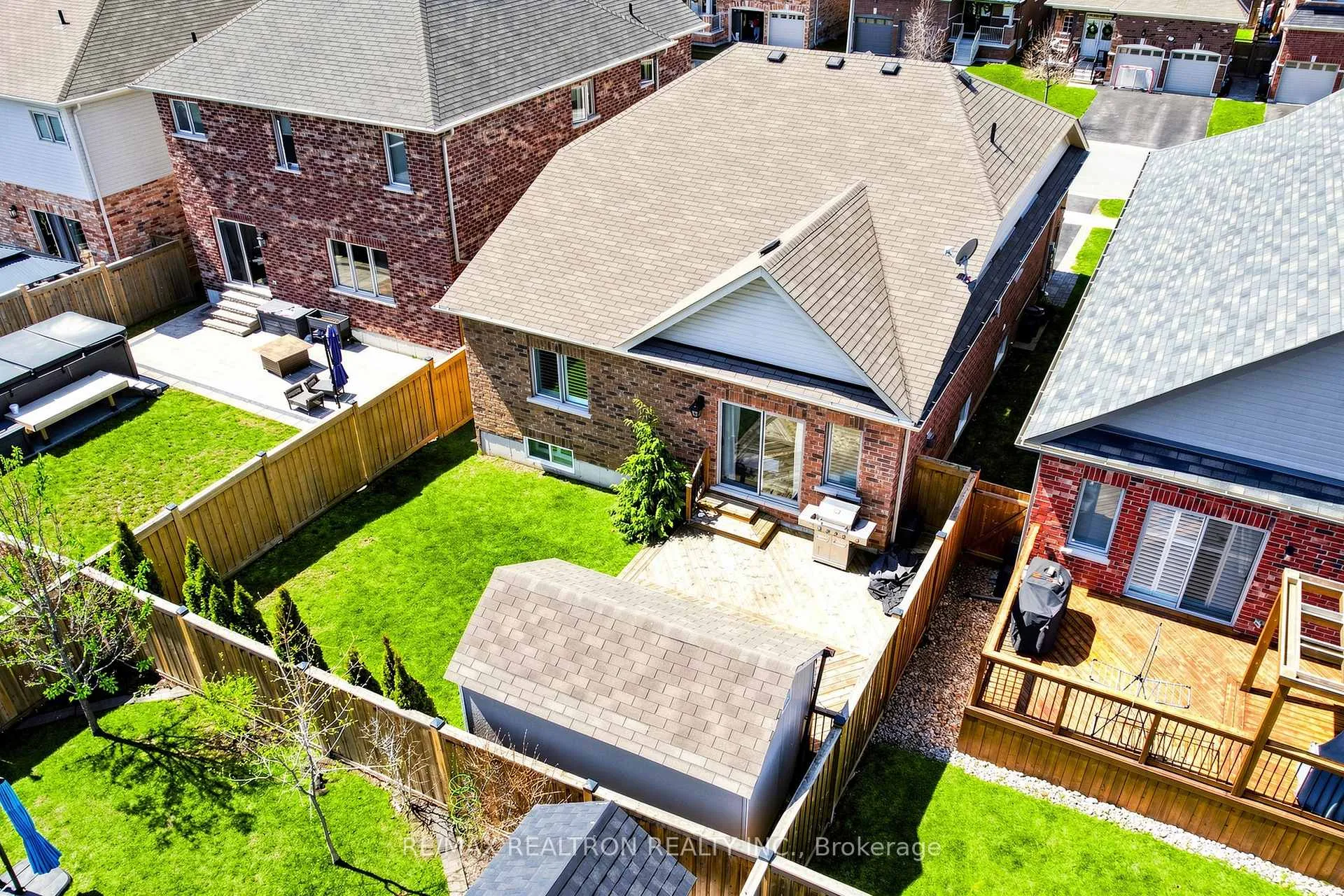 Photo 45 of 19 Stainton Street, Clarington, Courtice — HOMEH