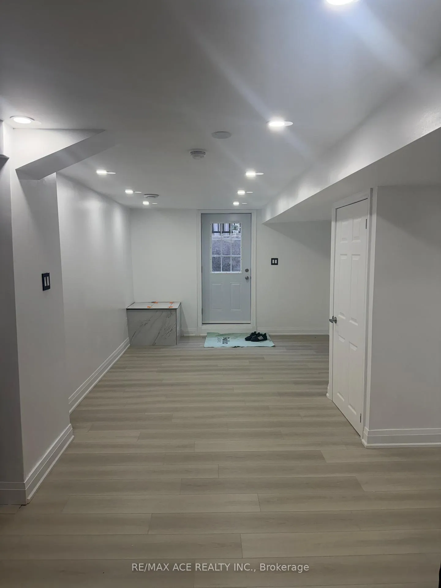 Photo 3 of Unit Bsmt, 76 Pembry Drive, Ajax, Central — HOMEH