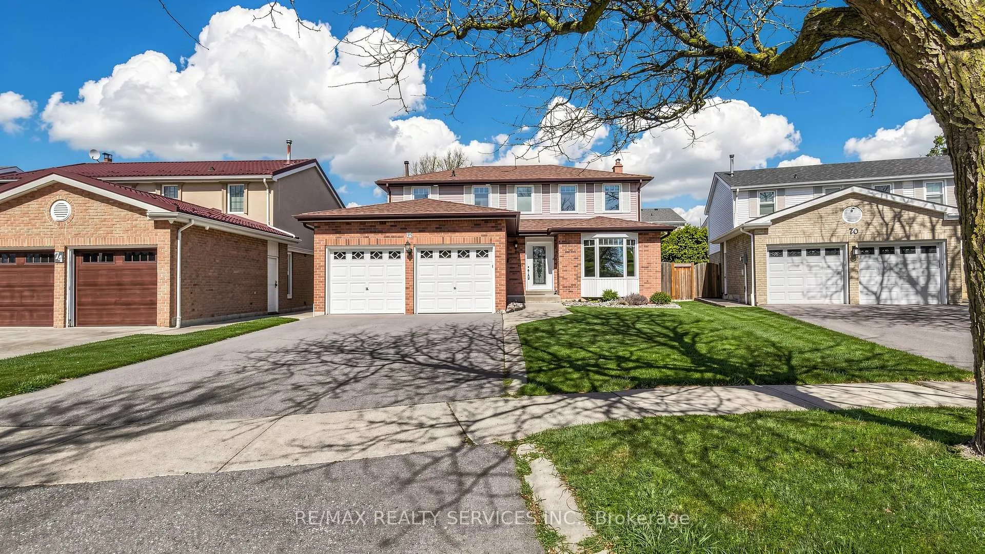 Photo 1 of 72 Nantucket Crescent, Brampton, Westgate — HOMEH