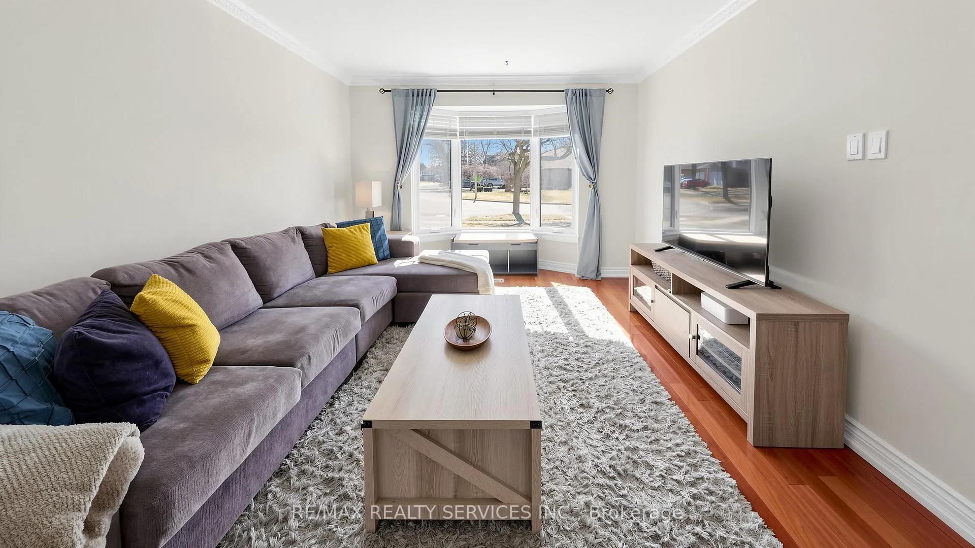 Photo 5 of 72 Nantucket Crescent, Brampton, Westgate — HOMEH