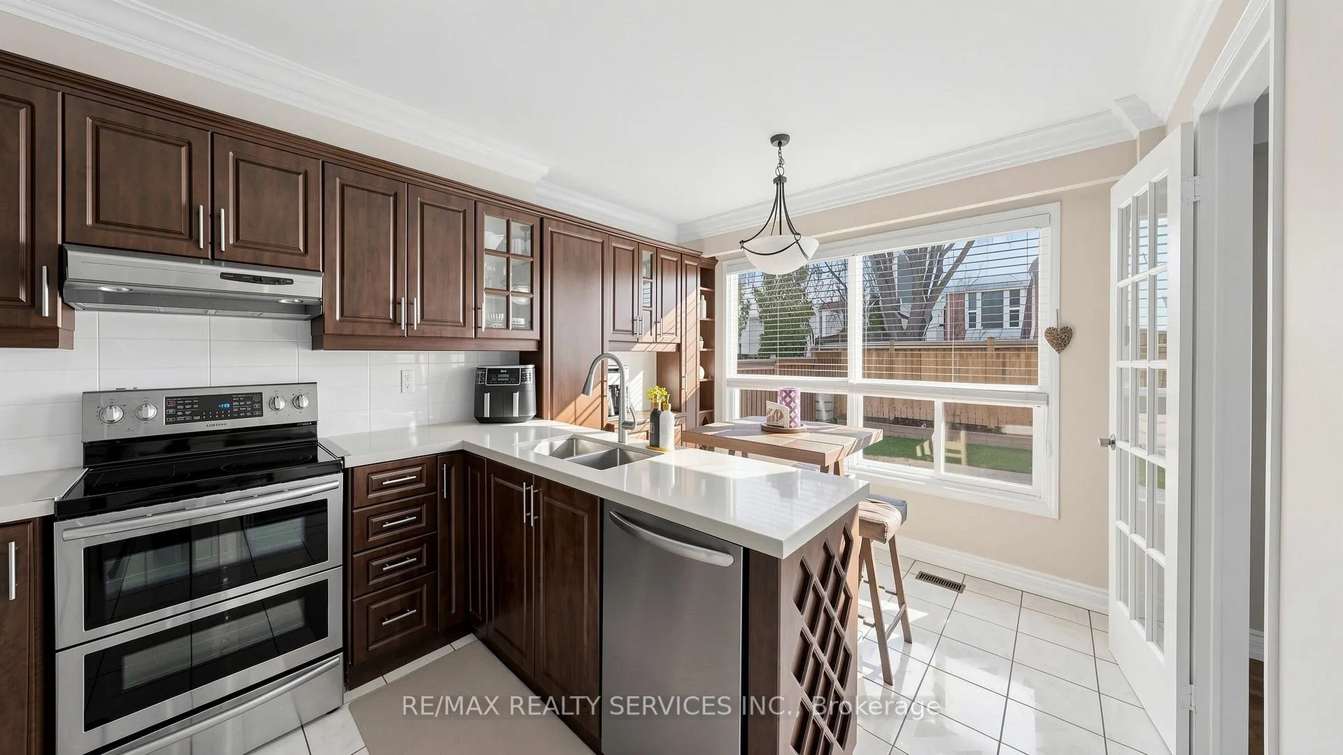 Photo 15 of 72 Nantucket Crescent, Brampton, Westgate — HOMEH