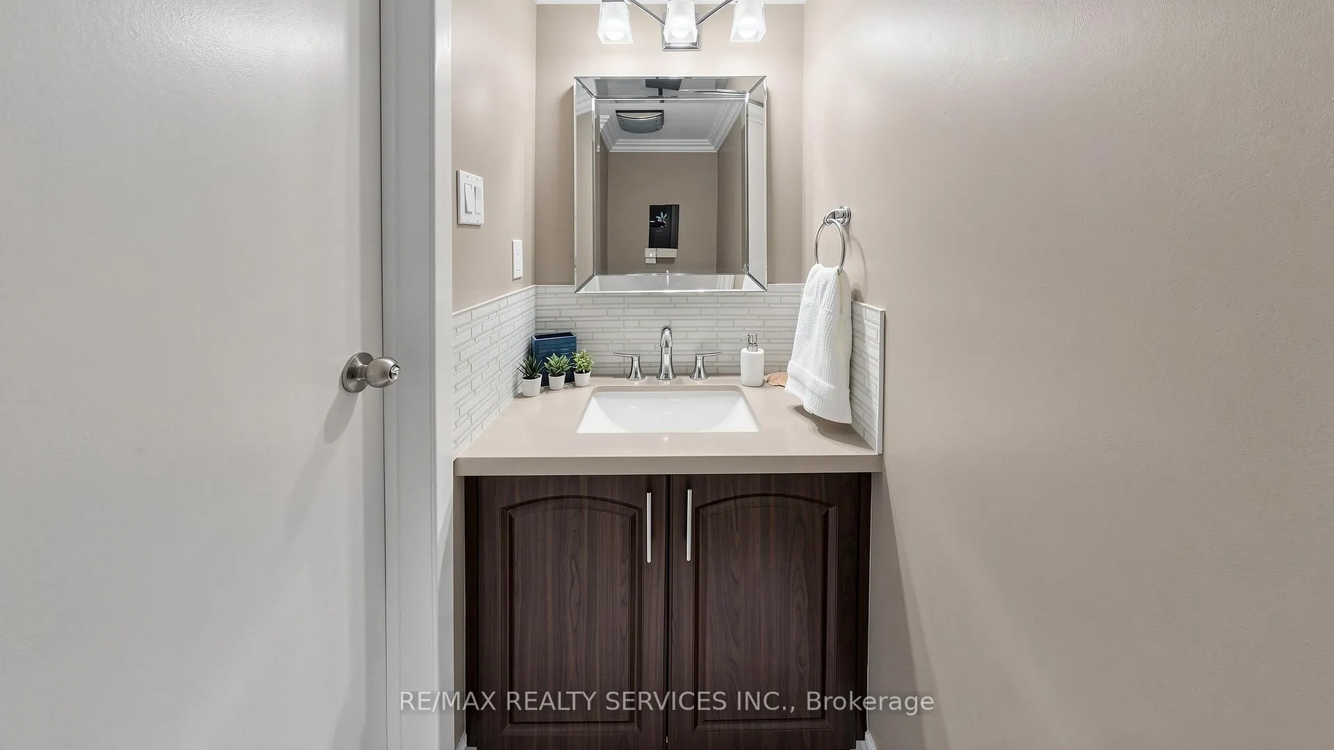 Photo 18 of 72 Nantucket Crescent, Brampton, Westgate — HOMEH