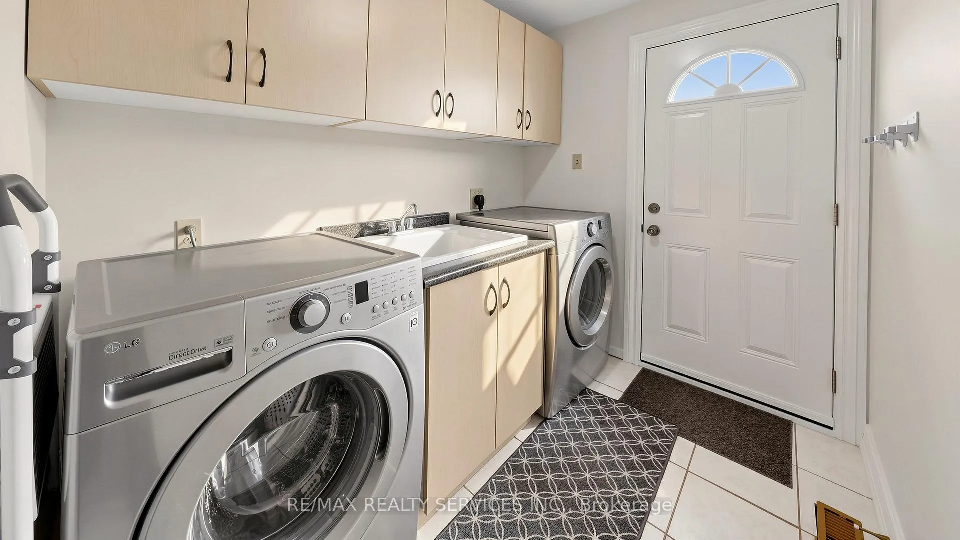 Photo 19 of 72 Nantucket Crescent, Brampton, Westgate — HOMEH