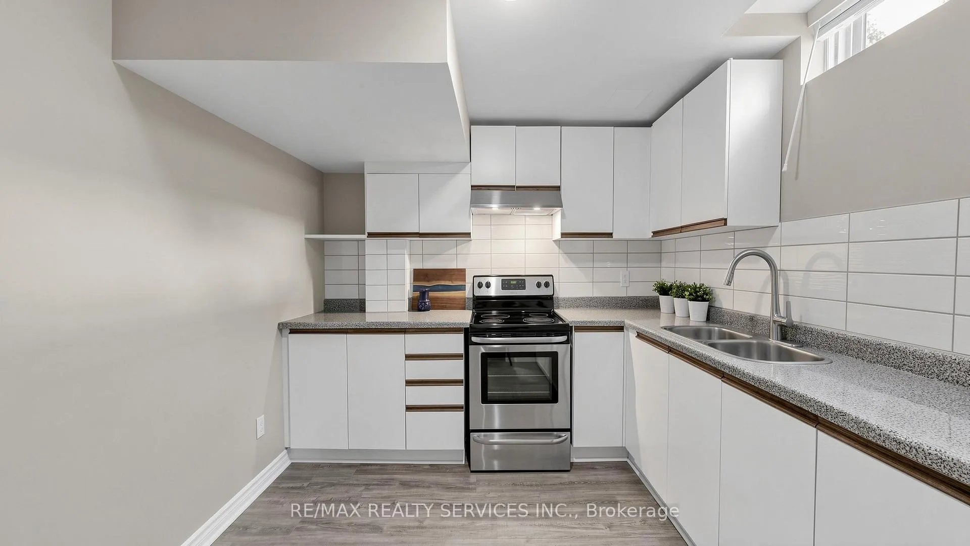 Photo 40 of 72 Nantucket Crescent, Brampton, Westgate — HOMEH