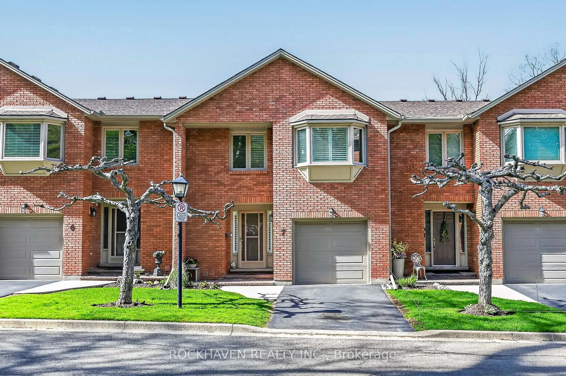 Photo 1 of Unit 7, 30 Osler Drive, Hamilton, Dundas — HOMEH