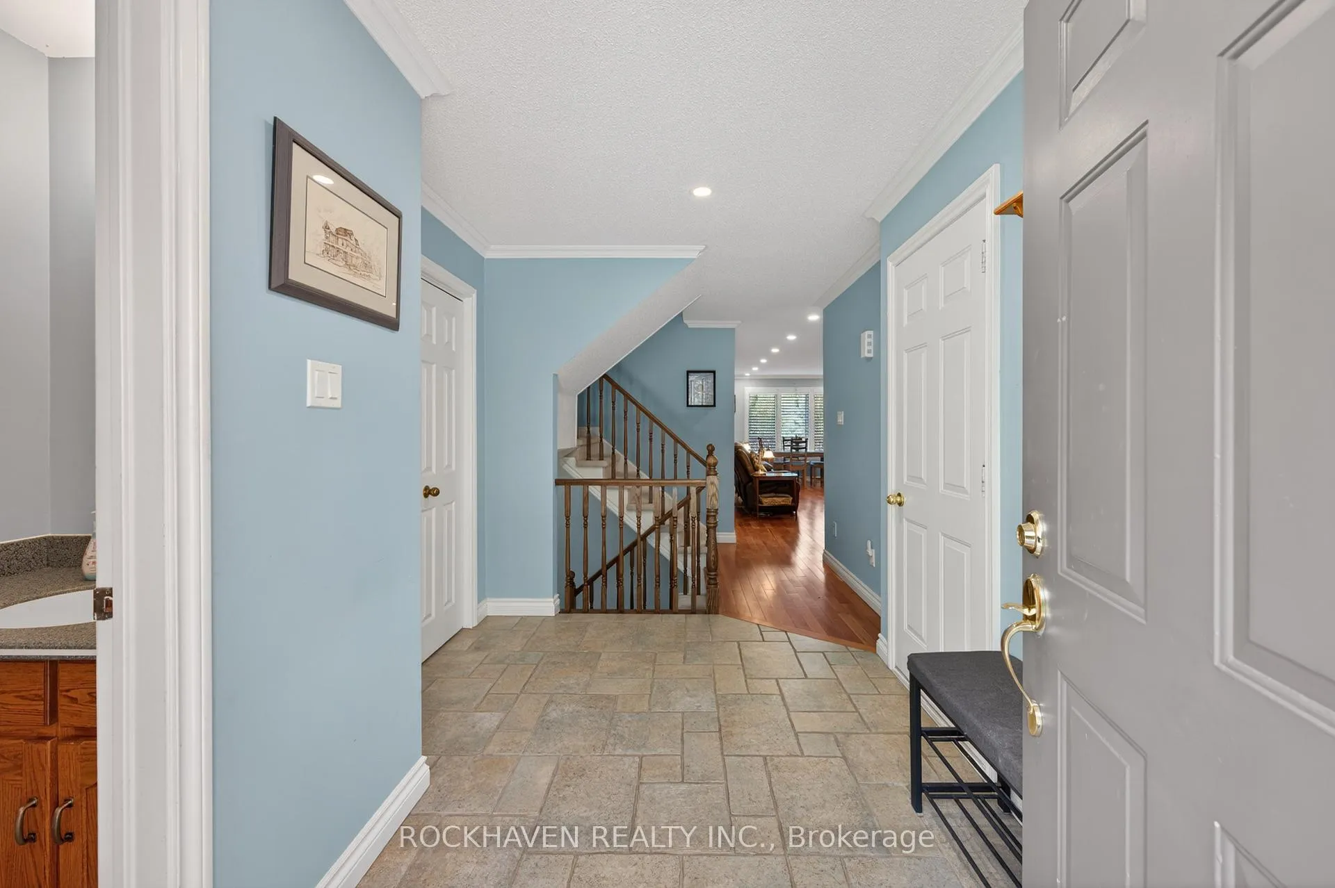 Photo 2 of Unit 7, 30 Osler Drive, Hamilton, Dundas — HOMEH