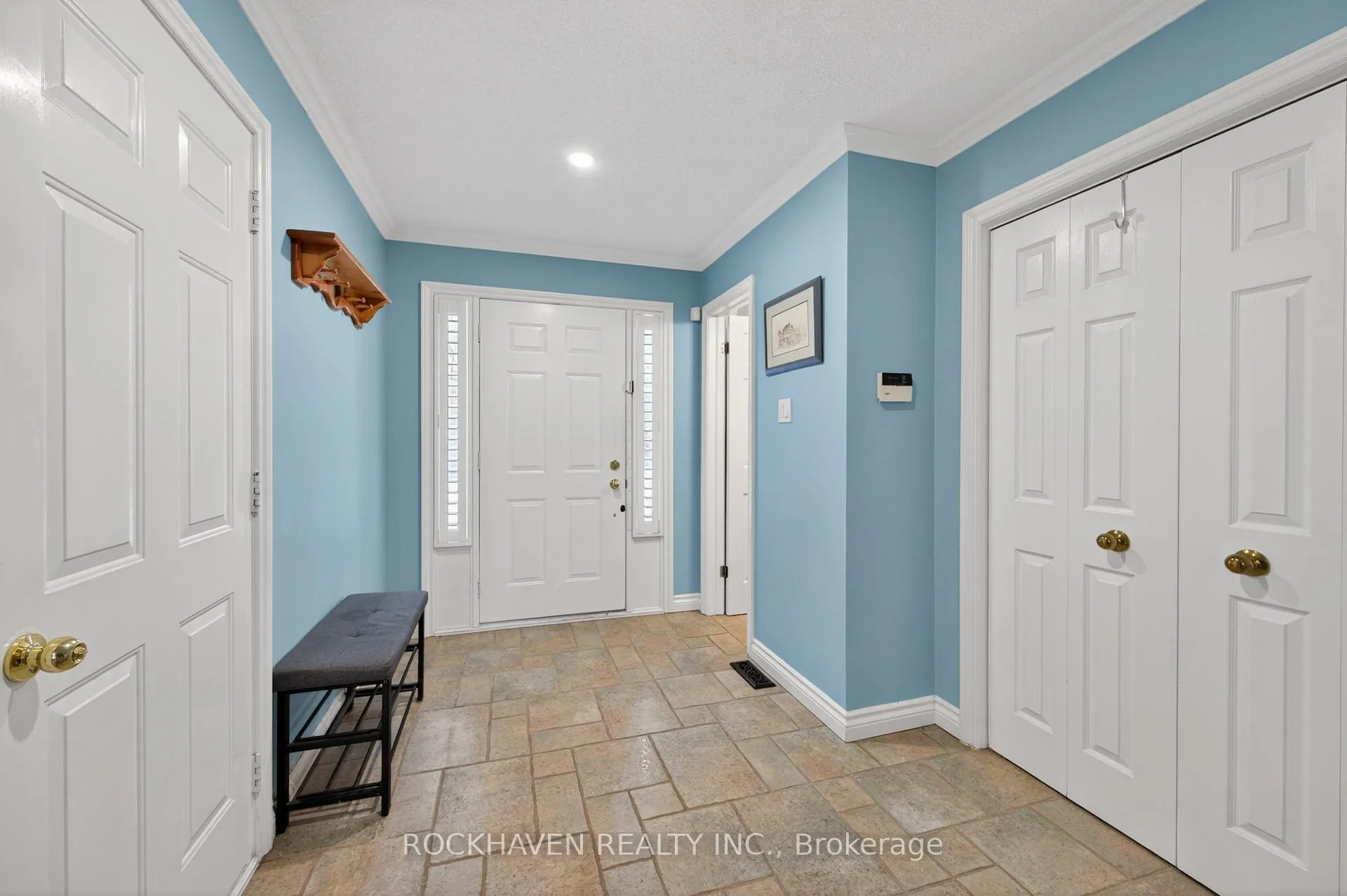 Photo 3 of Unit 7, 30 Osler Drive, Hamilton, Dundas — HOMEH