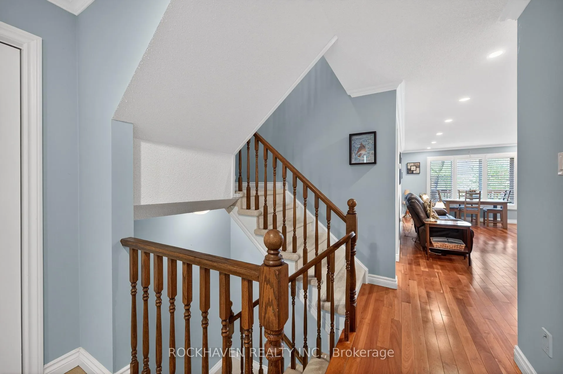 Photo 4 of Unit 7, 30 Osler Drive, Hamilton, Dundas — HOMEH