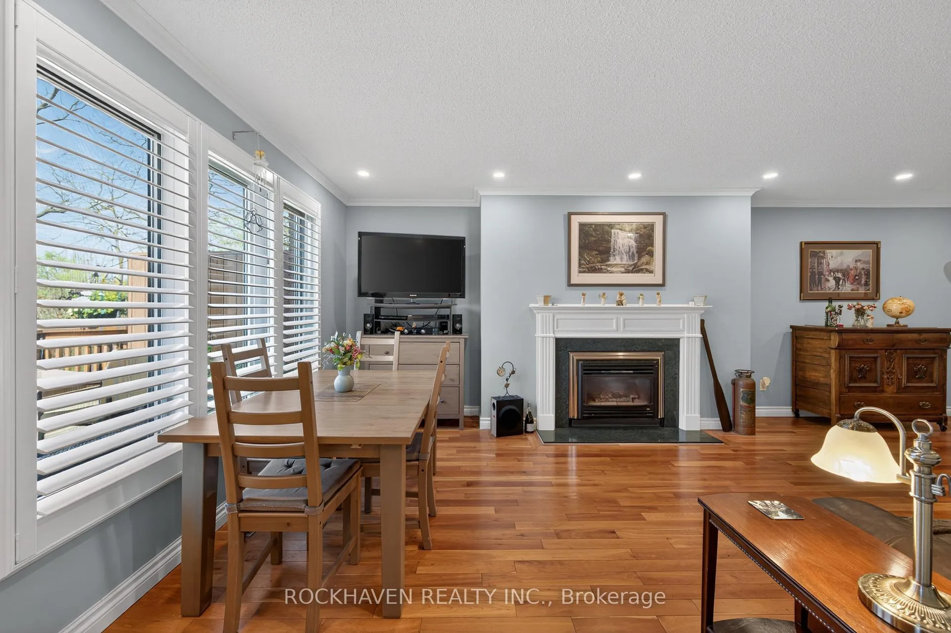 Photo 11 of Unit 7, 30 Osler Drive, Hamilton, Dundas — HOMEH