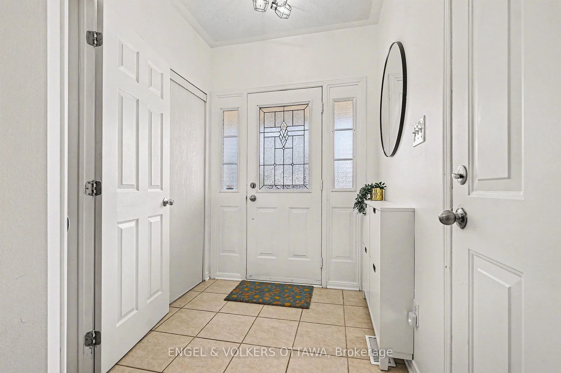 Photo 4 of 135 Lockhaven Private, Ottawa, Barrhaven - Stonebridge — HOMEH