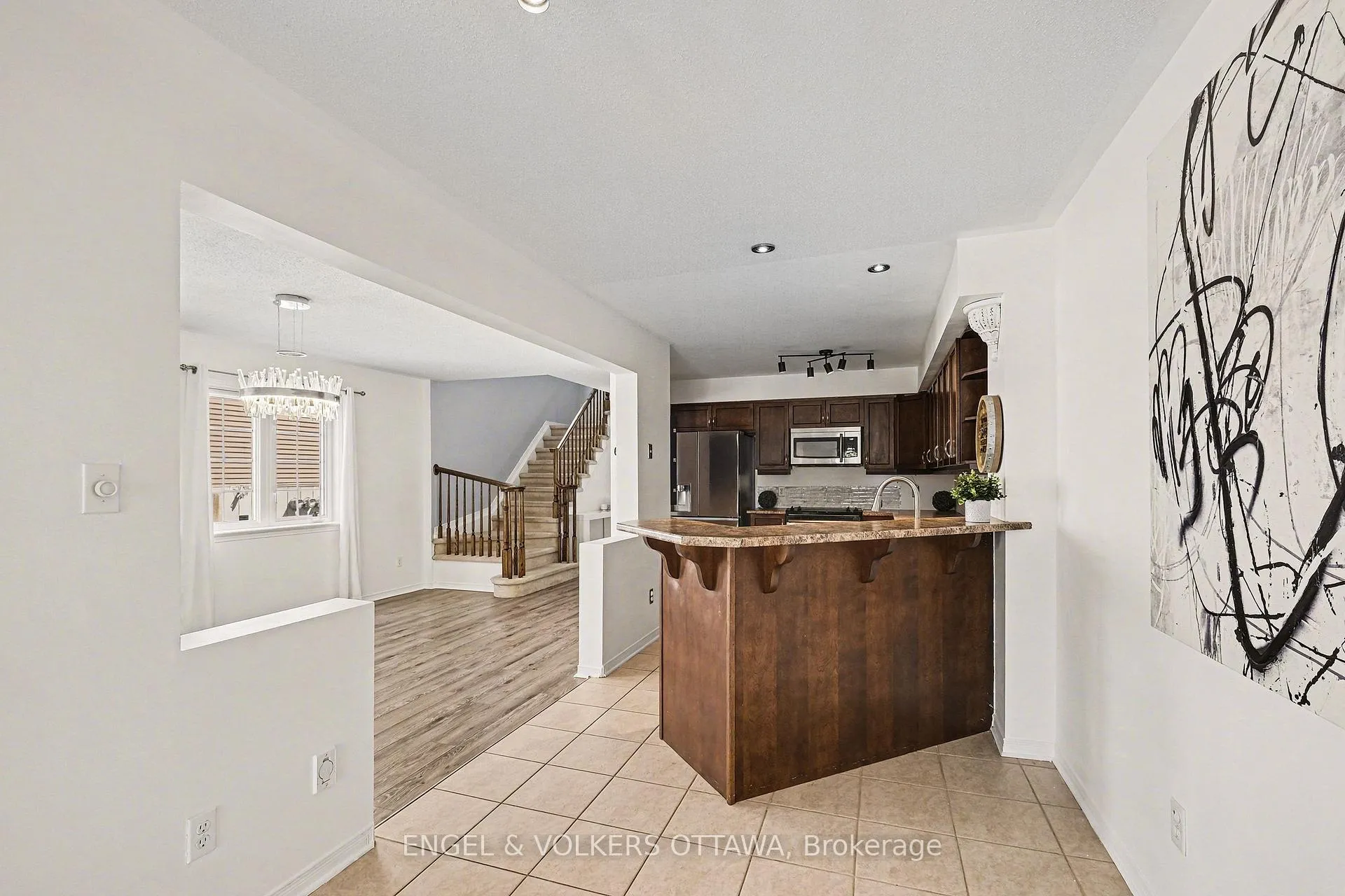 Photo 12 of 135 Lockhaven Private, Ottawa, Barrhaven - Stonebridge — HOMEH