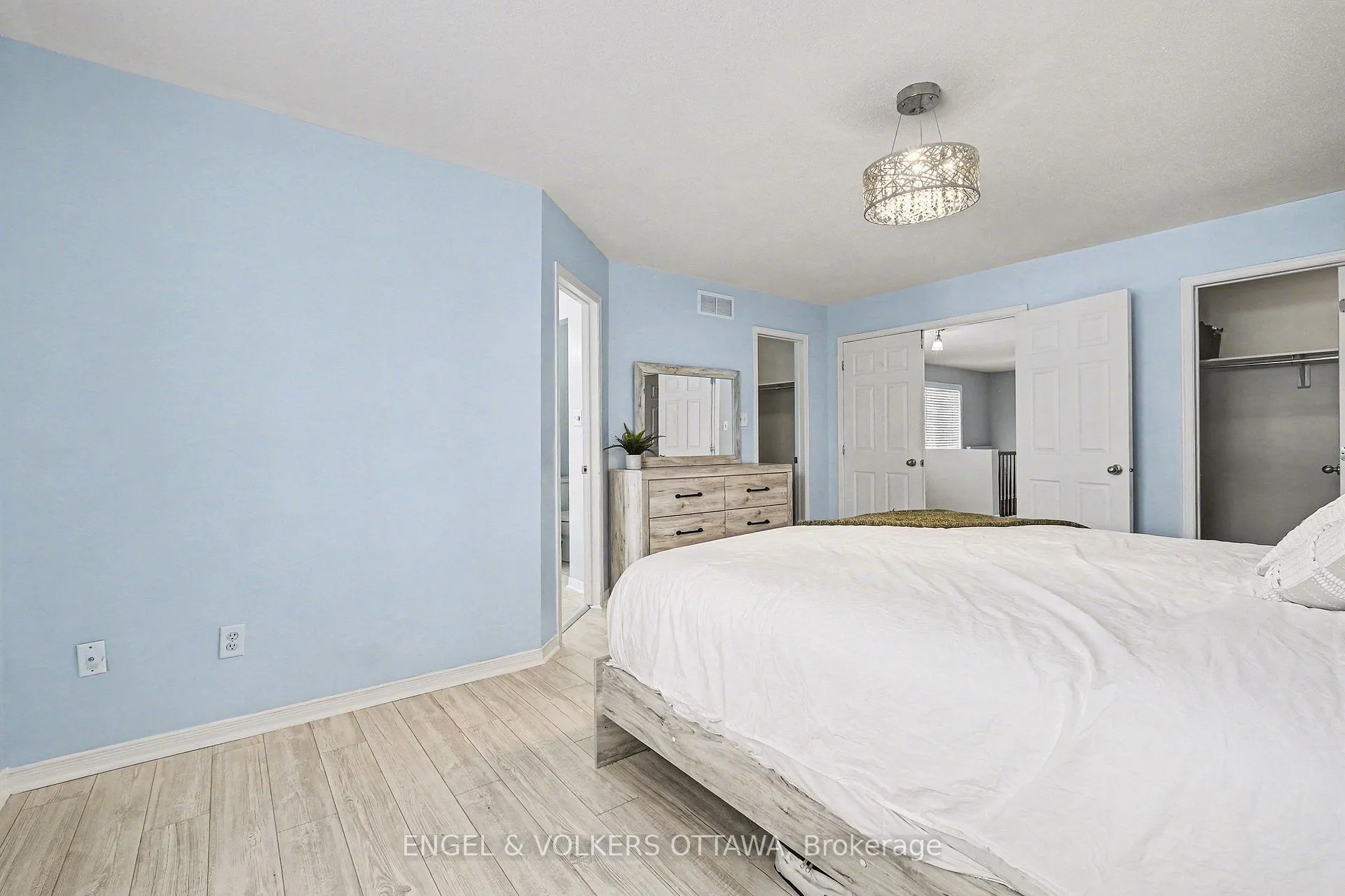 Photo 19 of 135 Lockhaven Private, Ottawa, Barrhaven - Stonebridge — HOMEH