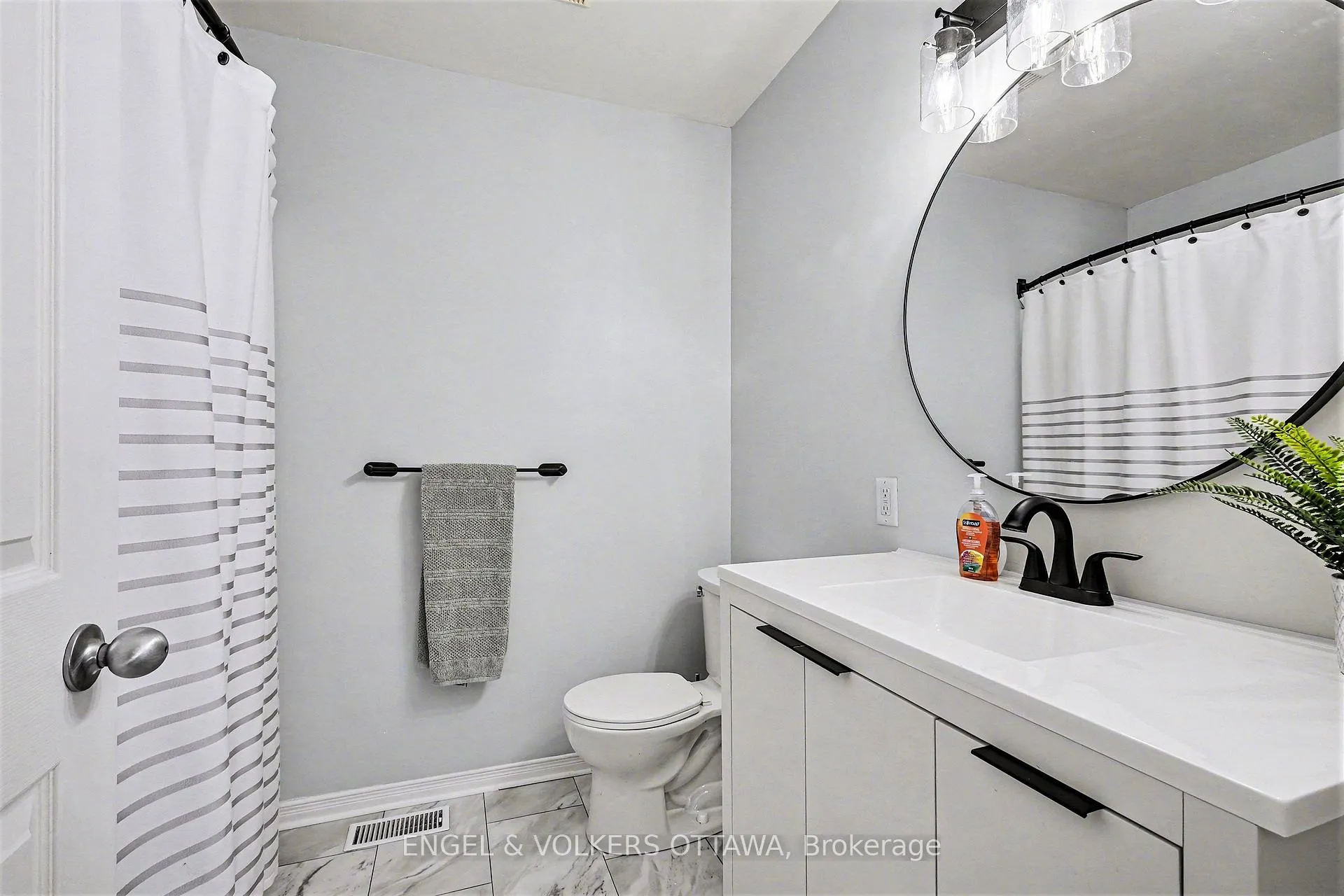 Photo 24 of 135 Lockhaven Private, Ottawa, Barrhaven - Stonebridge — HOMEH