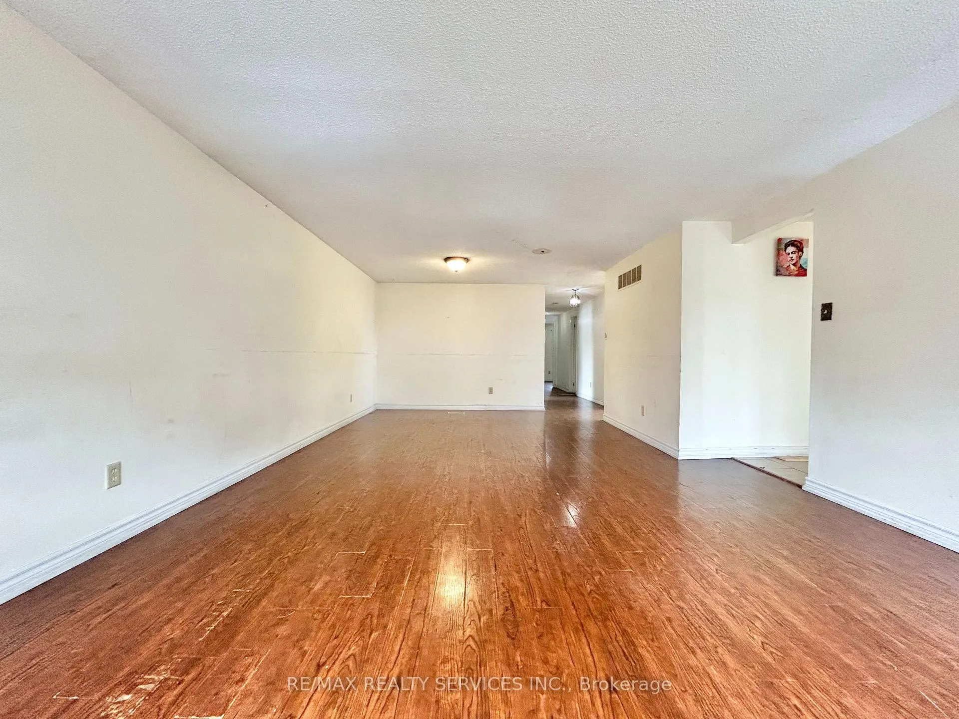 Photo 16 of 1 Braidwood Lake Road, Brampton, Heart Lake West — HOMEH