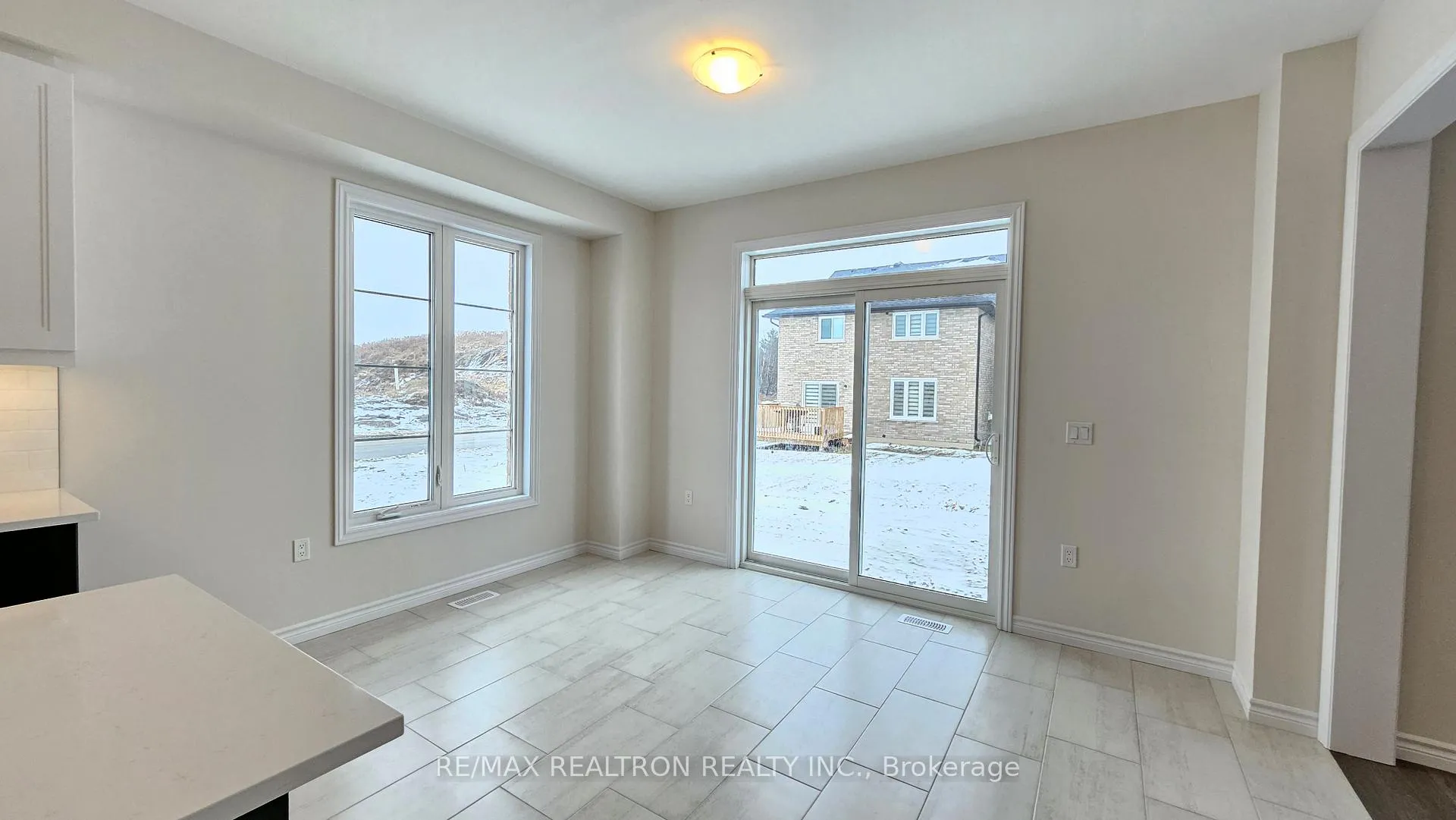 Photo 7 of 16 York Drive, Peterborough, Monaghan Ward 2 — HOMEH