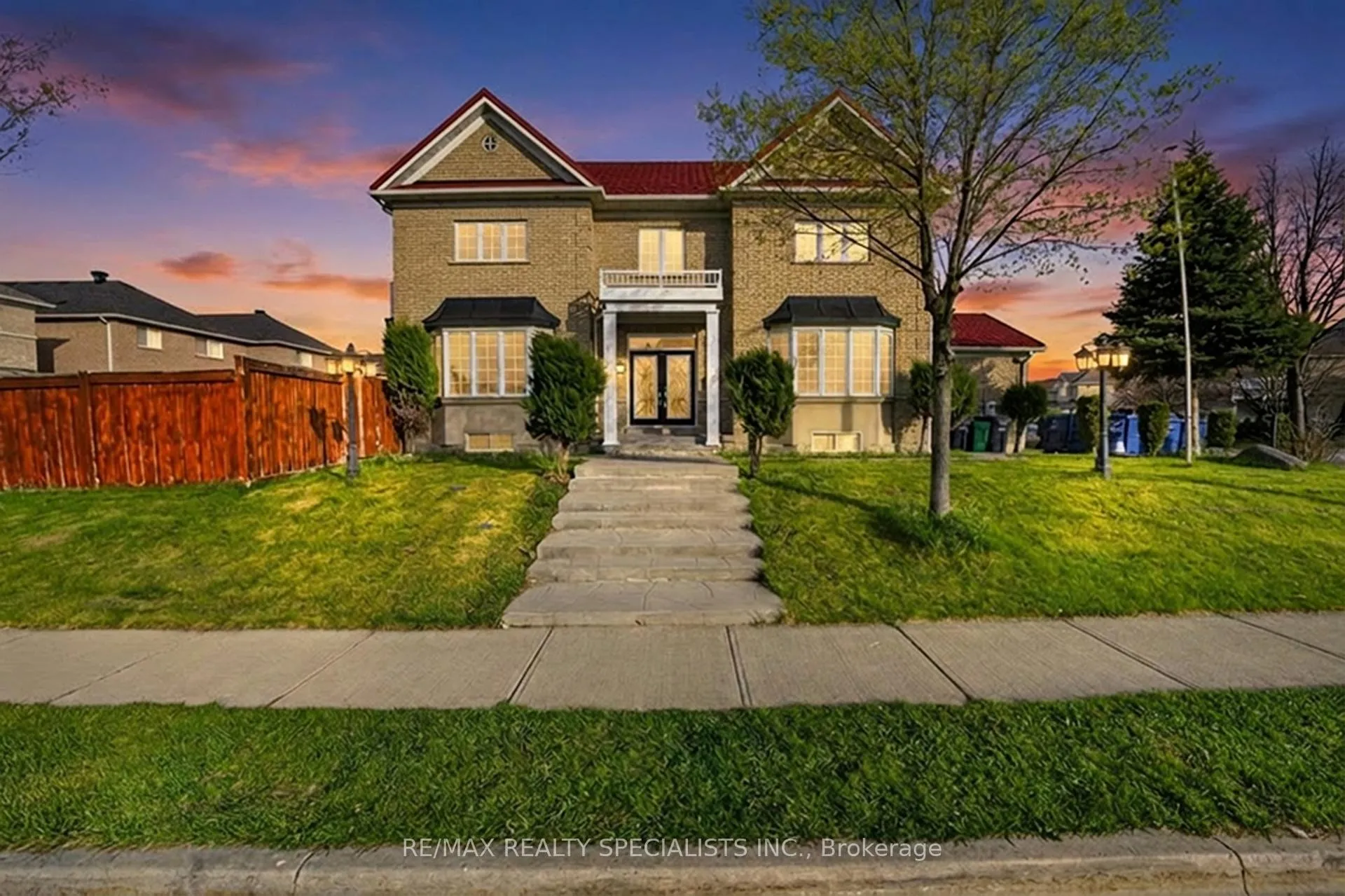 Photo 6 of 2 Loggers Lane, Brampton, Fletcher's Creek Village — HOMEH