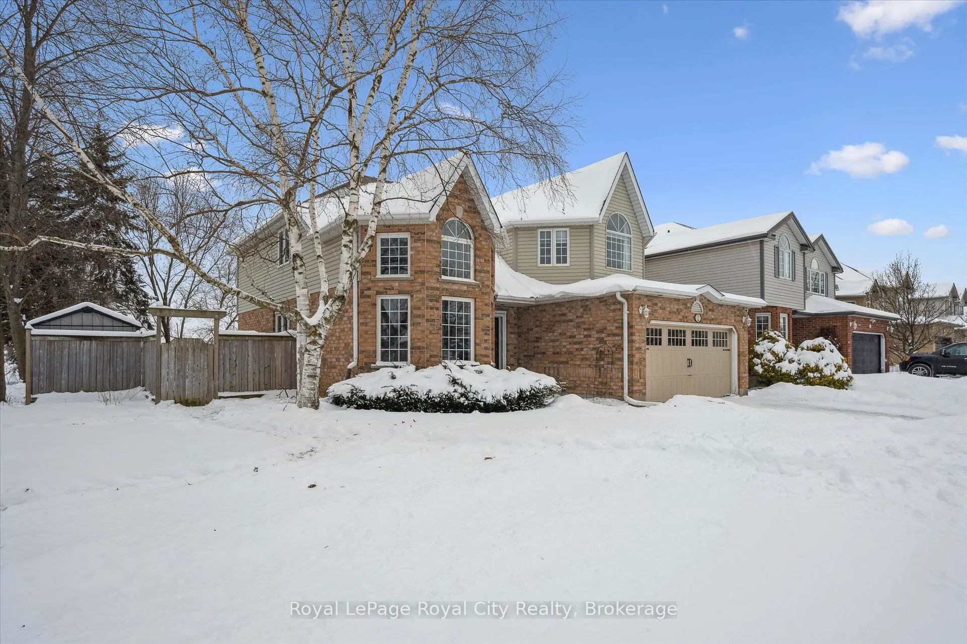 Photo 2 of 2 Oakridge Crescent, Guelph, Pineridge/Westminster Woods — HOMEH
