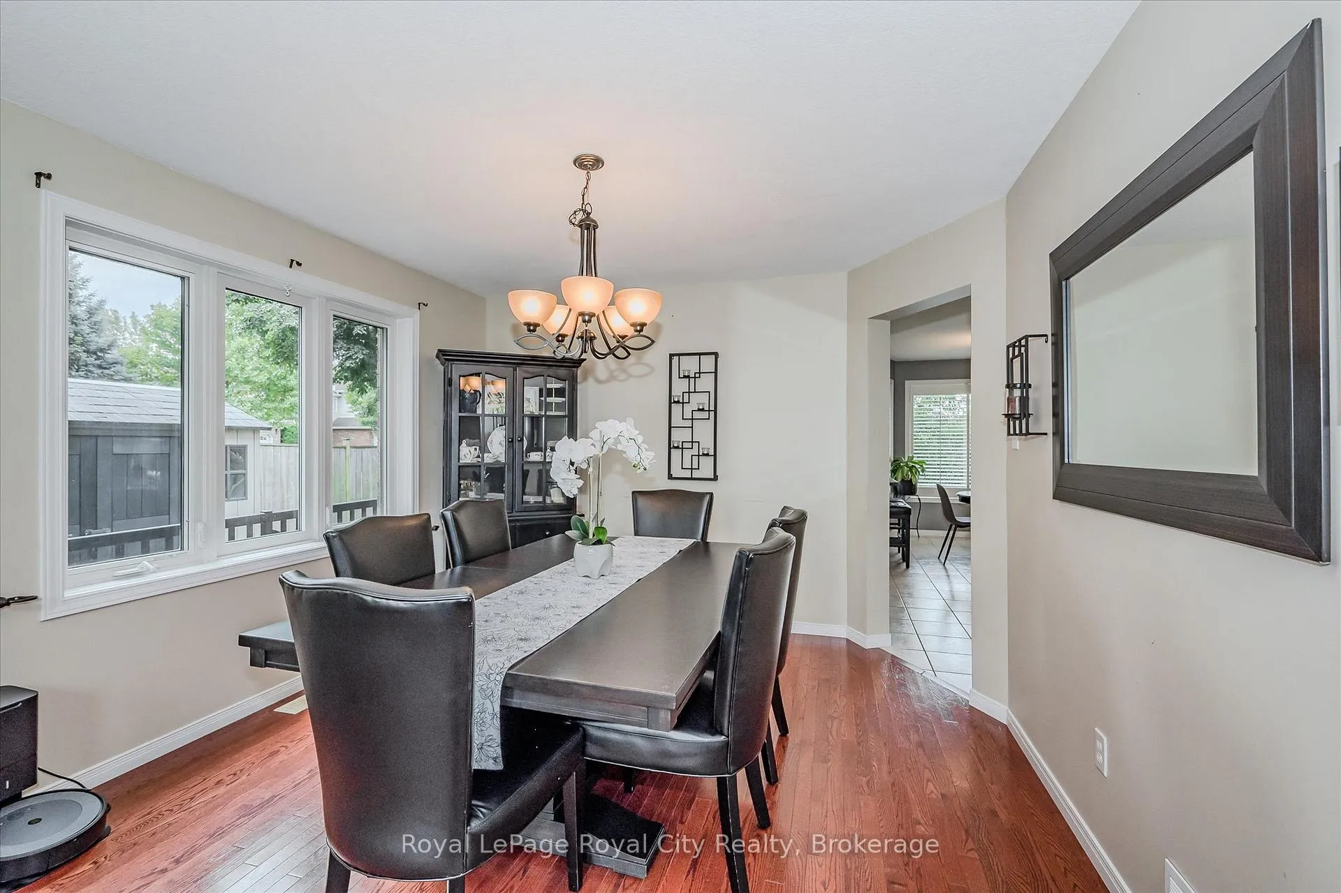 Photo 8 of 2 Oakridge Crescent, Guelph, Pineridge/Westminster Woods — HOMEH