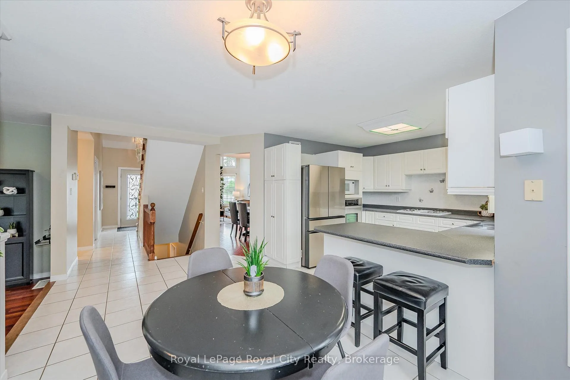 Photo 17 of 2 Oakridge Crescent, Guelph, Pineridge/Westminster Woods — HOMEH