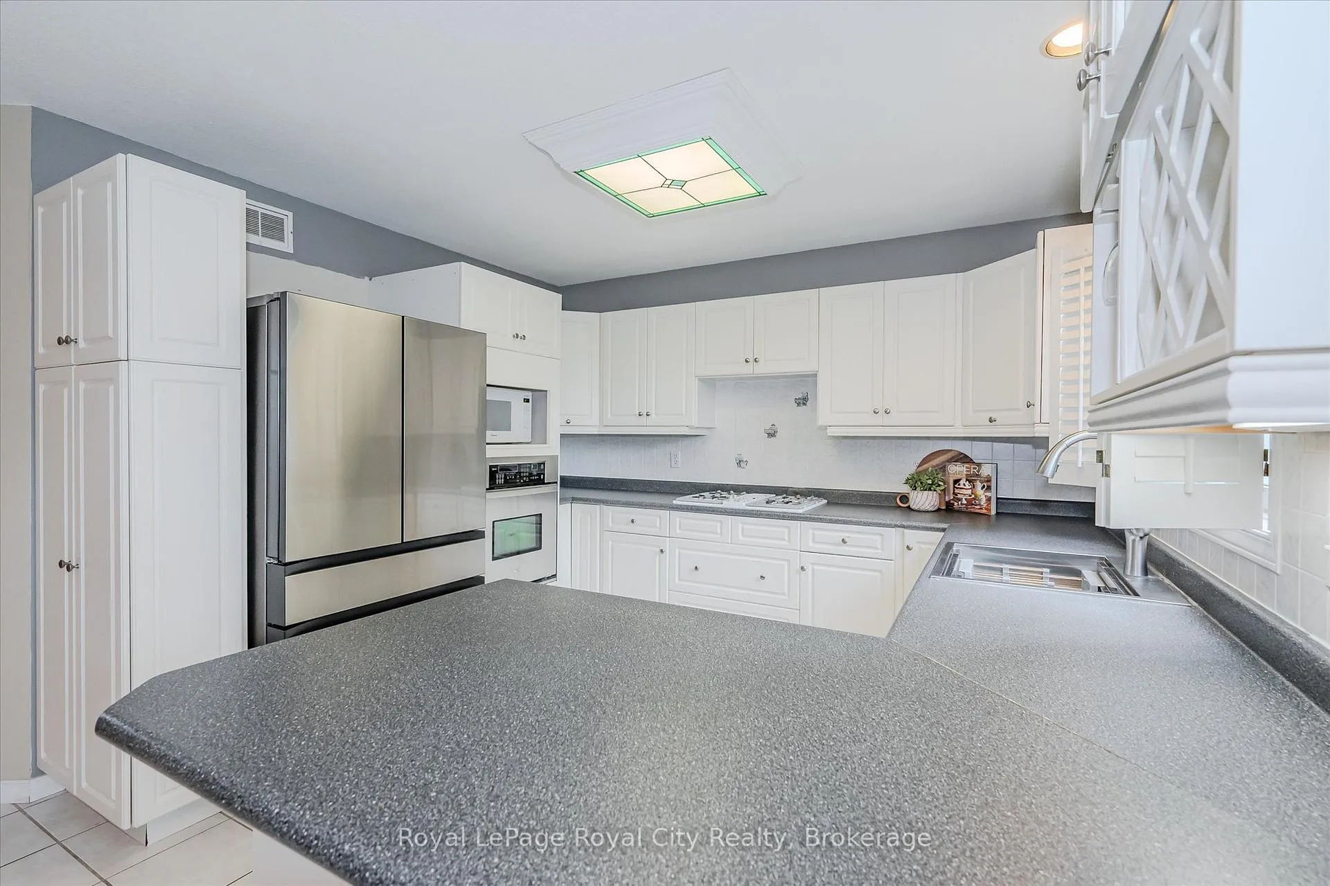 Photo 19 of 2 Oakridge Crescent, Guelph, Pineridge/Westminster Woods — HOMEH