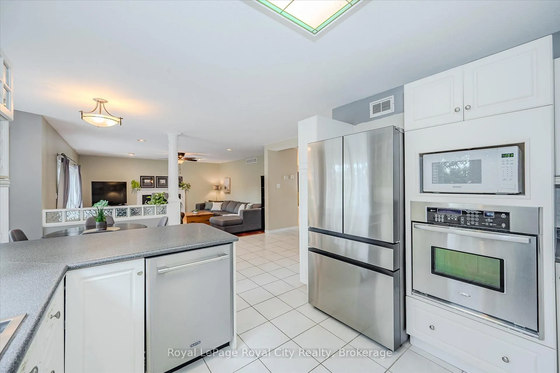 Photo 21 of 2 Oakridge Crescent, Guelph, Pineridge/Westminster Woods — HOMEH