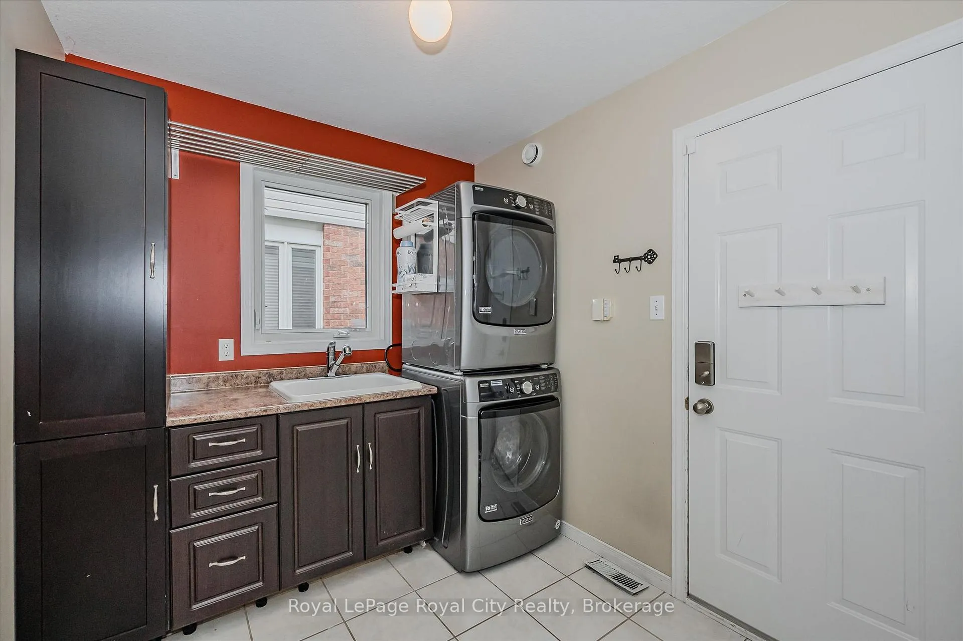 Photo 23 of 2 Oakridge Crescent, Guelph, Pineridge/Westminster Woods — HOMEH