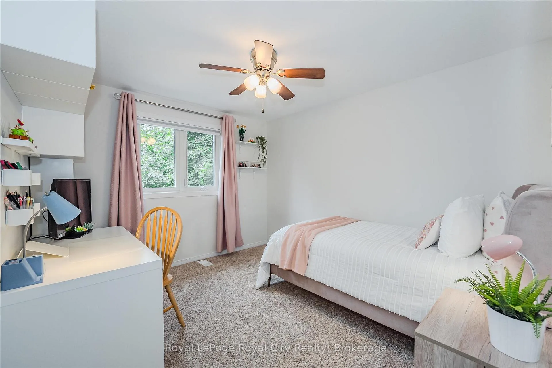 Photo 32 of 2 Oakridge Crescent, Guelph, Pineridge/Westminster Woods — HOMEH