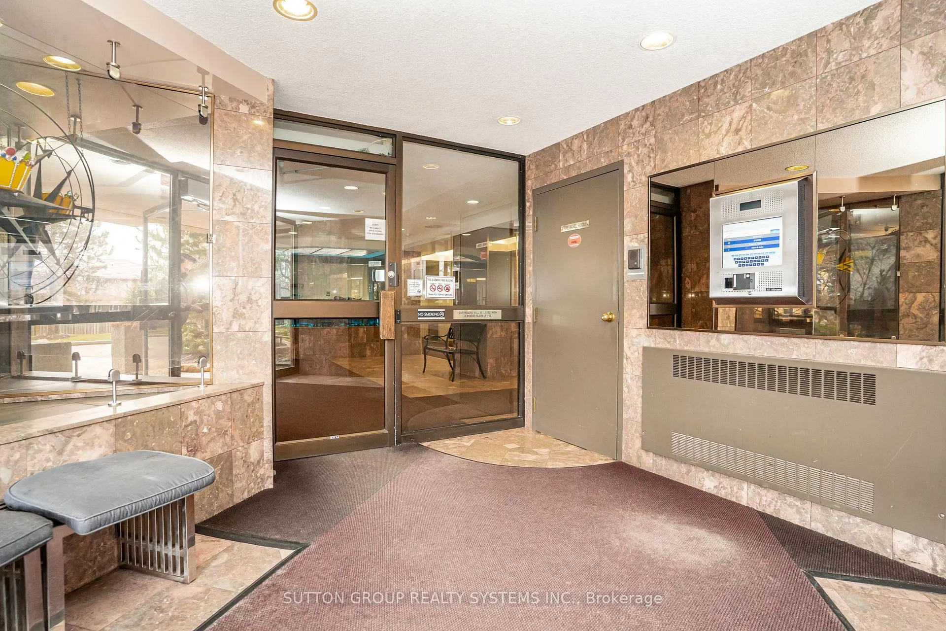 Photo 3 of Unit #802, 20 Cherrytree Drive, Brampton, Fletcher's Creek South — HOMEH