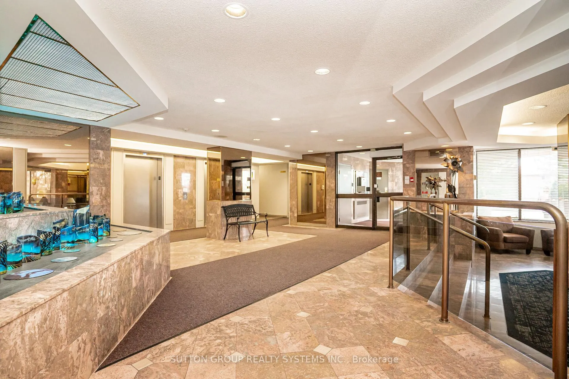 Photo 5 of Unit #802, 20 Cherrytree Drive, Brampton, Fletcher's Creek South — HOMEH