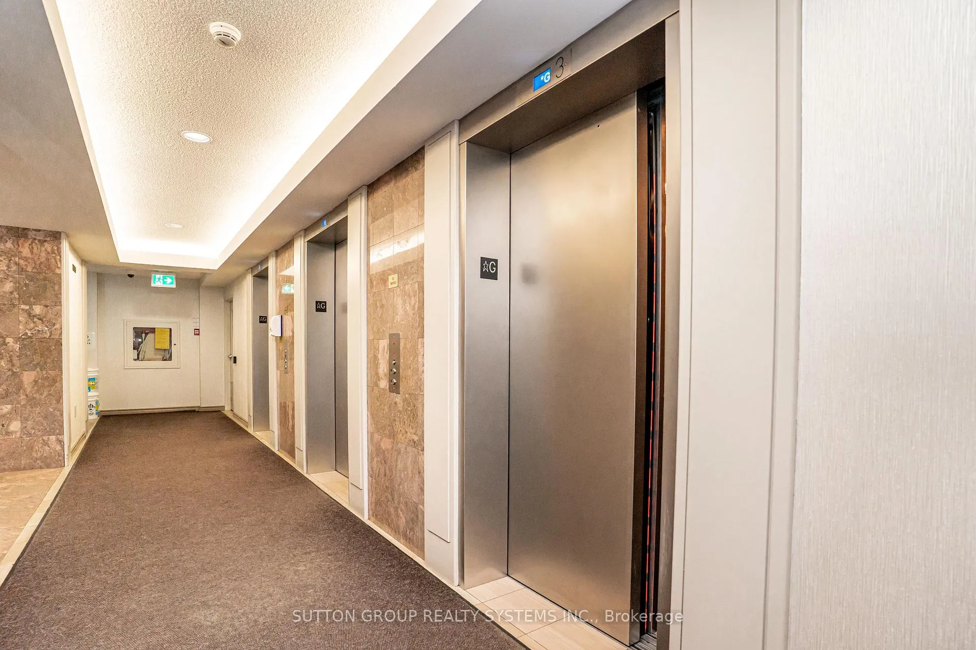 Photo 7 of Unit #802, 20 Cherrytree Drive, Brampton, Fletcher's Creek South — HOMEH