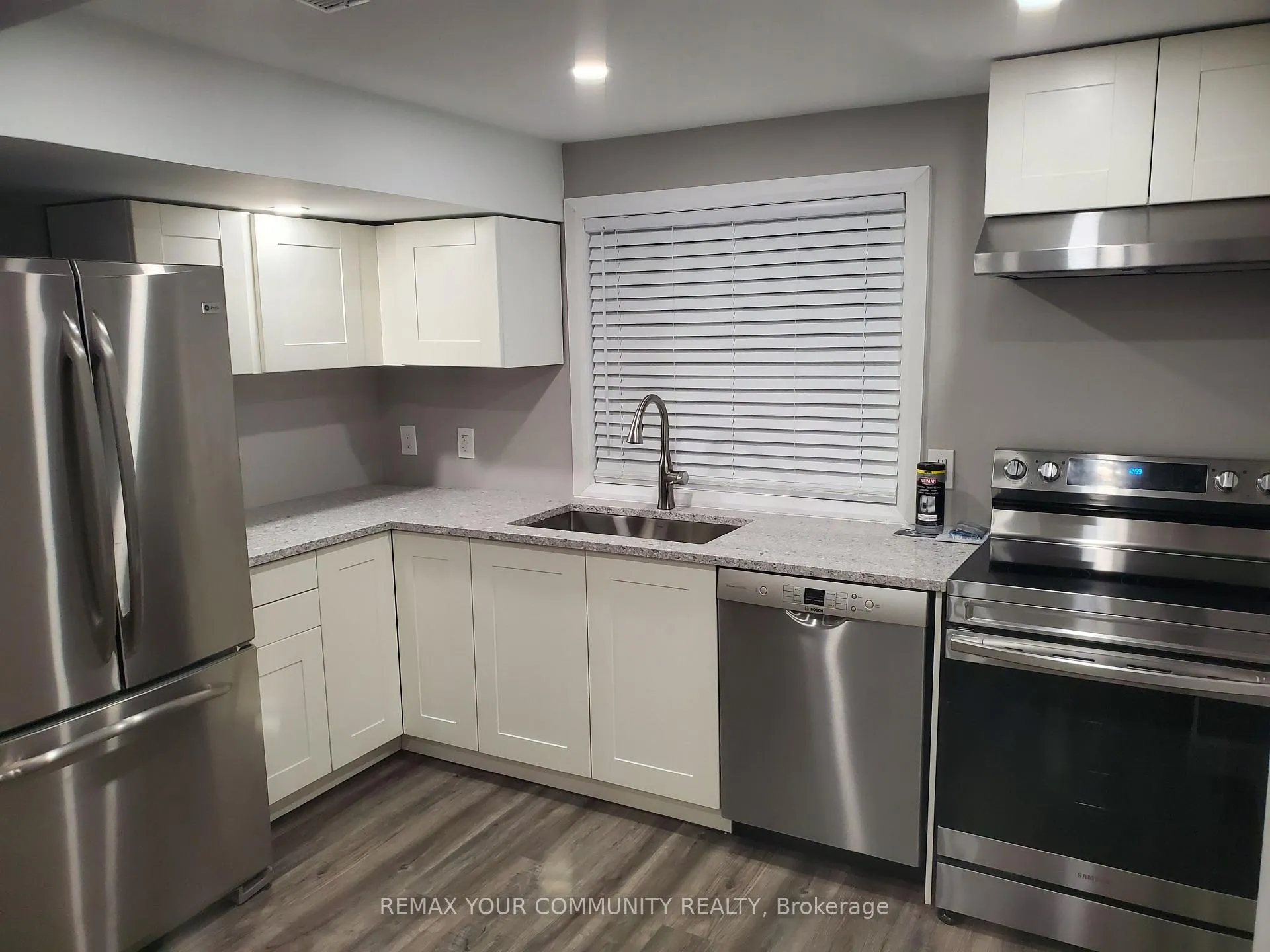 Photo 18 of 19 St. Michael's Crescent, Caledon, Bolton North — HOMEH