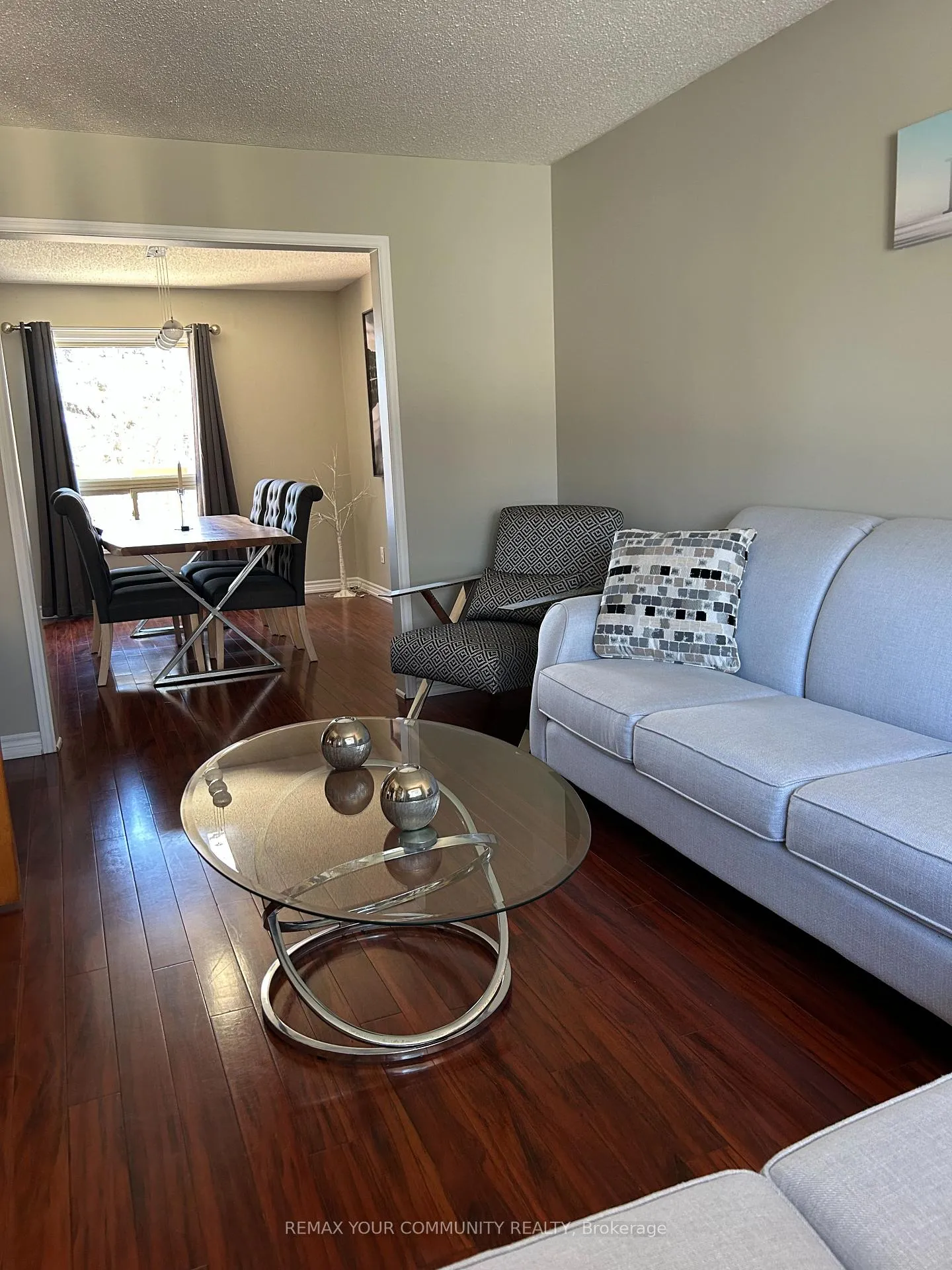 Photo 6 of 19 St. Michael's Crescent, Caledon, Bolton North — HOMEH