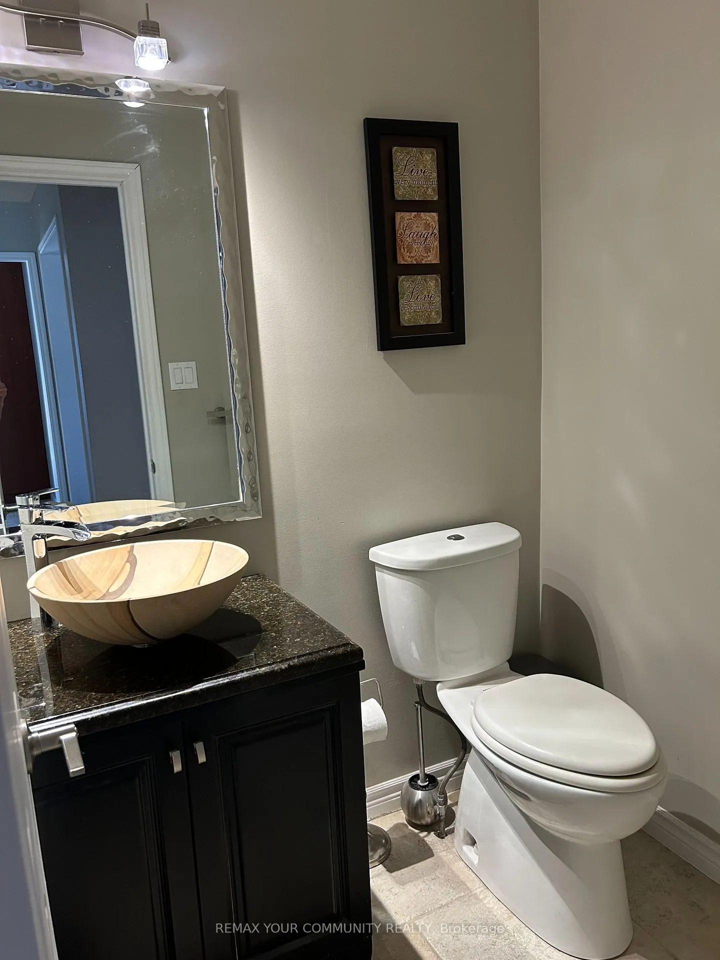 Photo 11 of 19 St. Michael's Crescent, Caledon, Bolton North — HOMEH