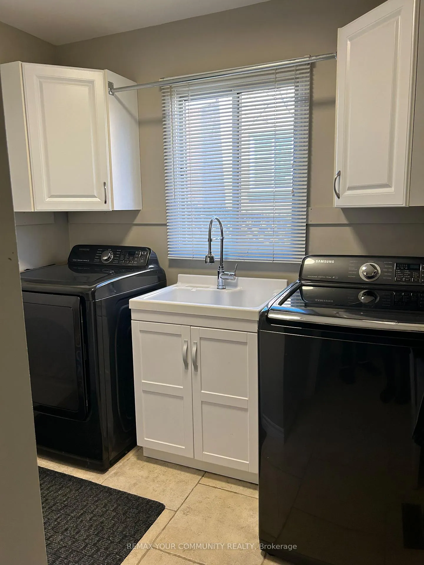 Photo 23 of 19 St. Michael's Crescent, Caledon, Bolton North — HOMEH