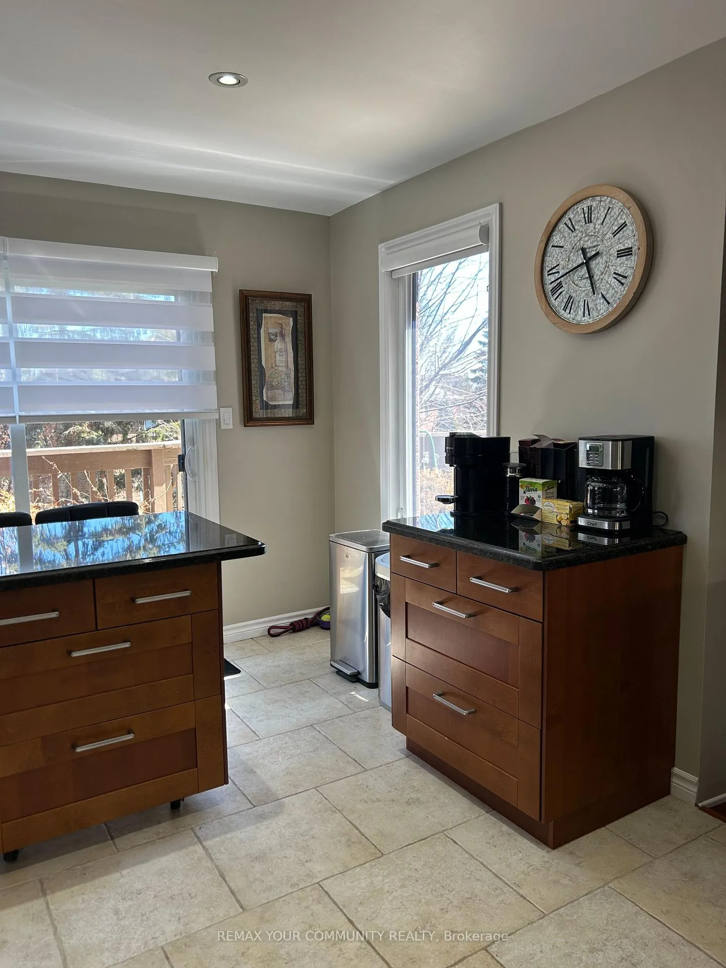 Photo 4 of 19 St. Michael's Crescent, Caledon, Bolton North — HOMEH