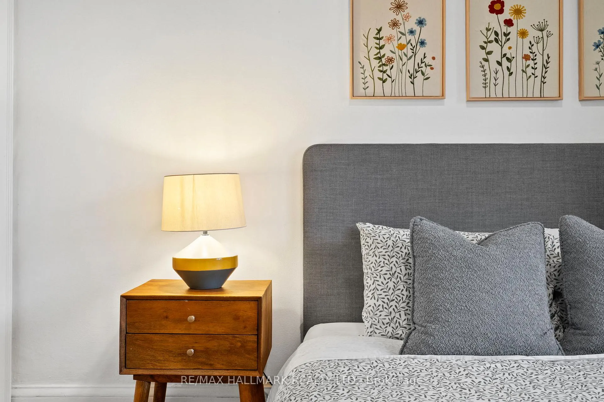 Photo 12 of 51 Indian Grove, Toronto, High Park-Swansea — HOMEH