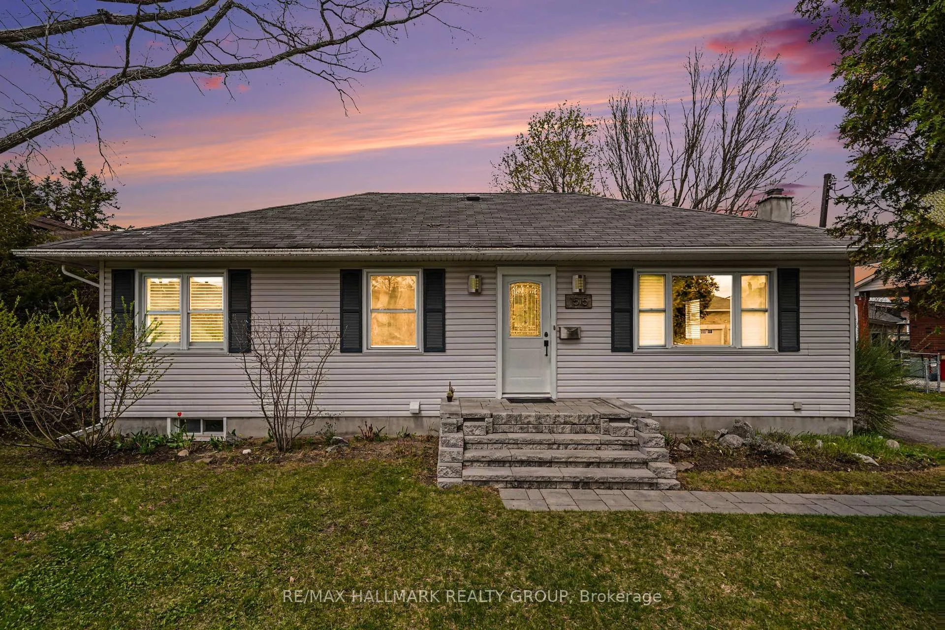Front of 1515 Kingsdale Avenue N