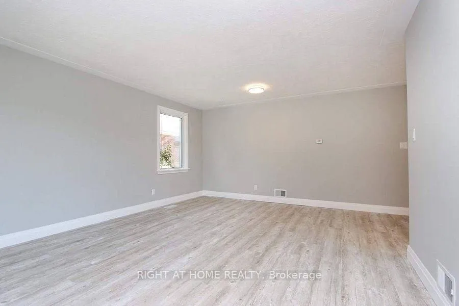 Photo 6 of Unit Upper, 1053 Somerville Street, Oshawa, Centennial — HOMEH