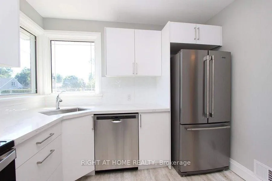 Photo 8 of Unit Upper, 1053 Somerville Street, Oshawa, Centennial — HOMEH