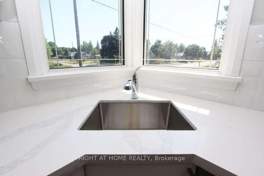 Photo 9 of Unit Upper, 1053 Somerville Street, Oshawa, Centennial — HOMEH