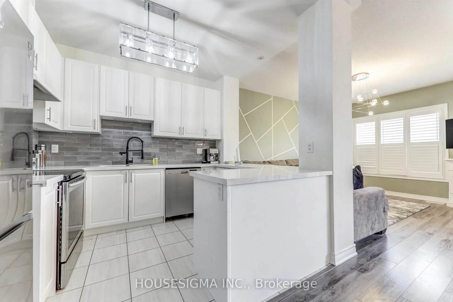 Photo 3 of 15 Elmhurst Street, Scugog, Port Perry — HOMEH