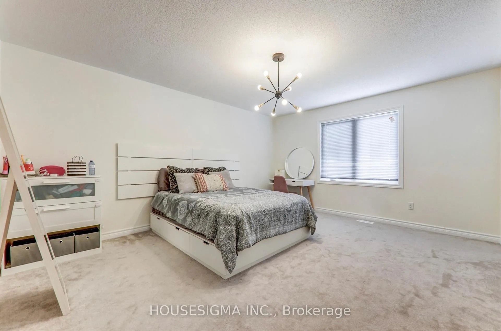 Photo 8 of 15 Elmhurst Street, Scugog, Port Perry — HOMEH