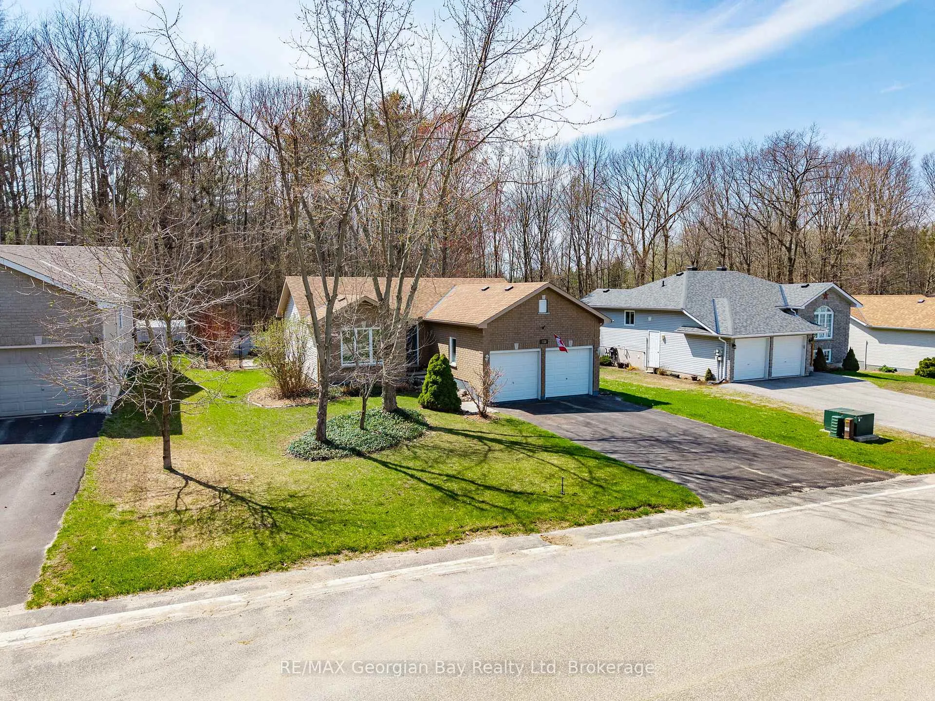 Photo 2 of 133 Oxley Drive, Penetanguishene — HOMEH