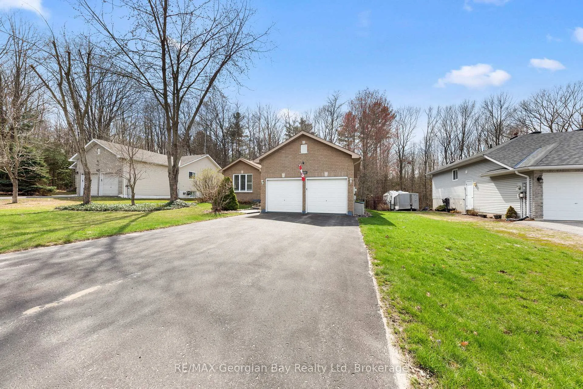 Photo 3 of 133 Oxley Drive, Penetanguishene — HOMEH