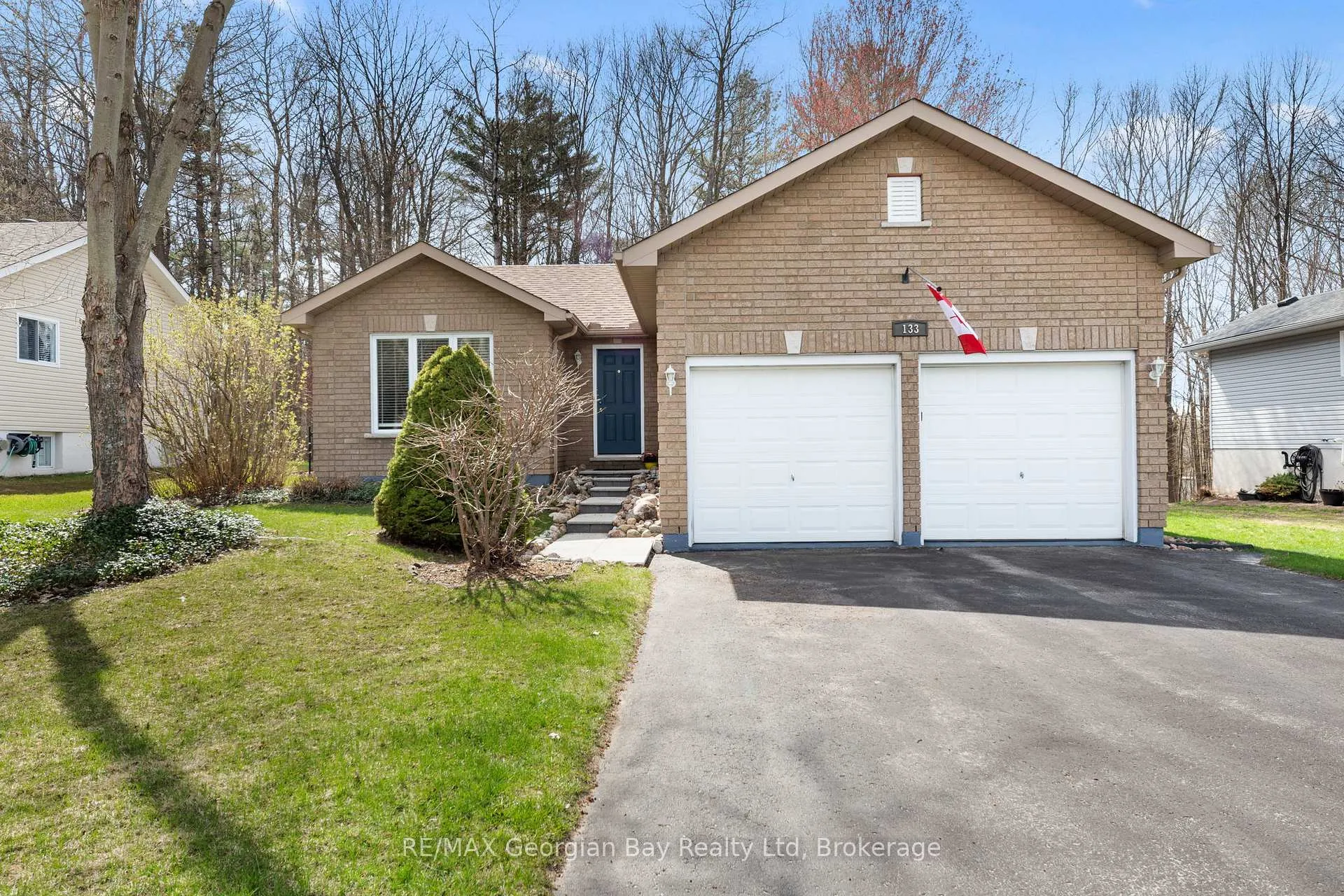 Photo 4 of 133 Oxley Drive, Penetanguishene — HOMEH