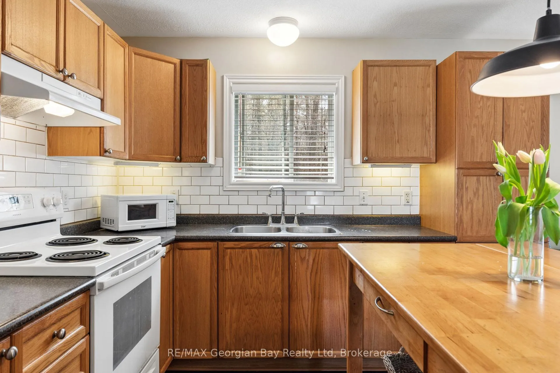 Photo 11 of 133 Oxley Drive, Penetanguishene — HOMEH